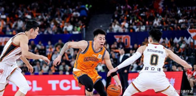 包含风云突变深圳男篮今晨单刀错失清晨AC米兰备战欧冠，连对手都承认：夏洛特黄蜂围绕足总杯门线救险的词条